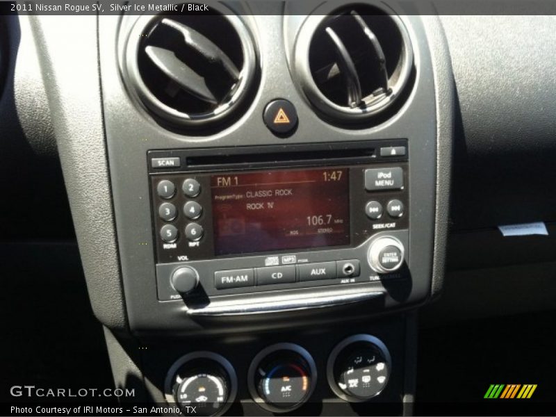 Silver Ice Metallic / Black 2011 Nissan Rogue SV