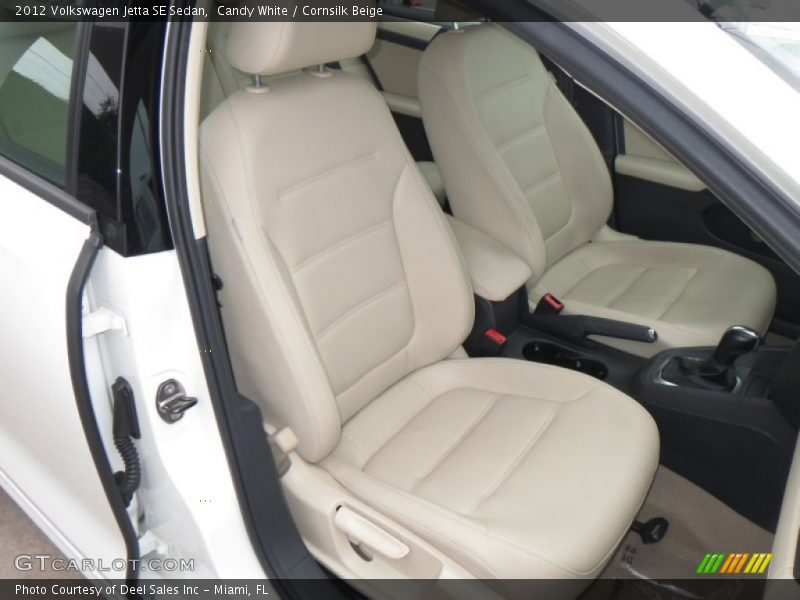 Candy White / Cornsilk Beige 2012 Volkswagen Jetta SE Sedan