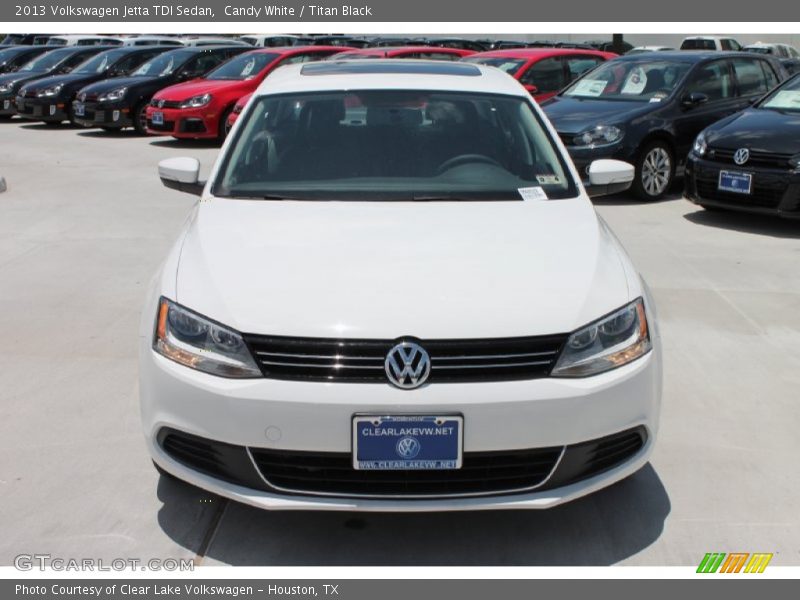Candy White / Titan Black 2013 Volkswagen Jetta TDI Sedan