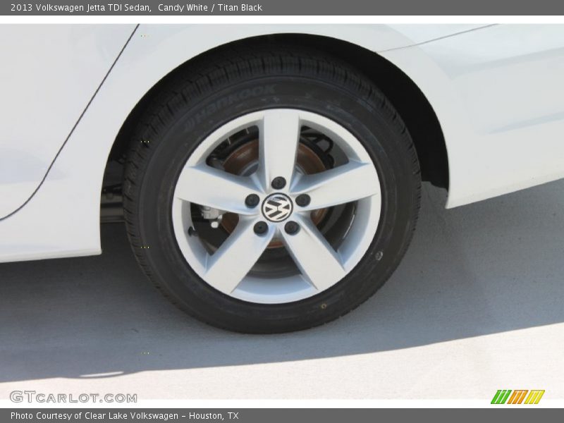 Candy White / Titan Black 2013 Volkswagen Jetta TDI Sedan