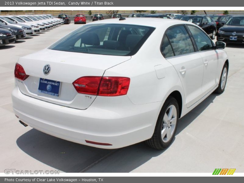 Candy White / Titan Black 2013 Volkswagen Jetta TDI Sedan