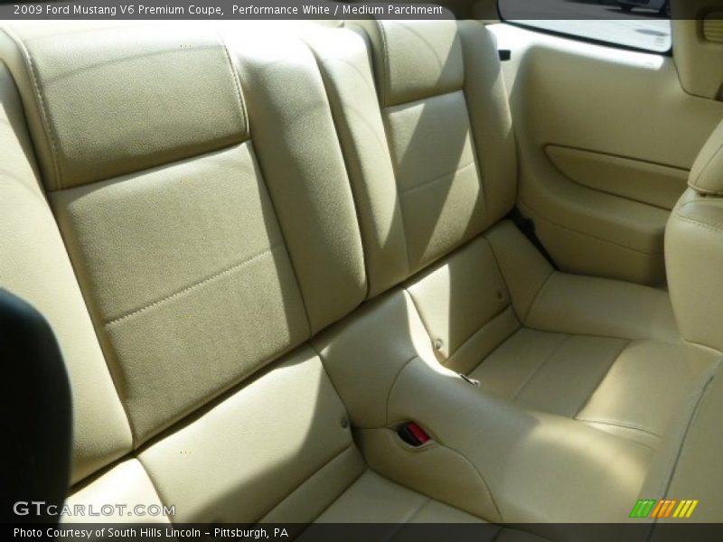 Performance White / Medium Parchment 2009 Ford Mustang V6 Premium Coupe