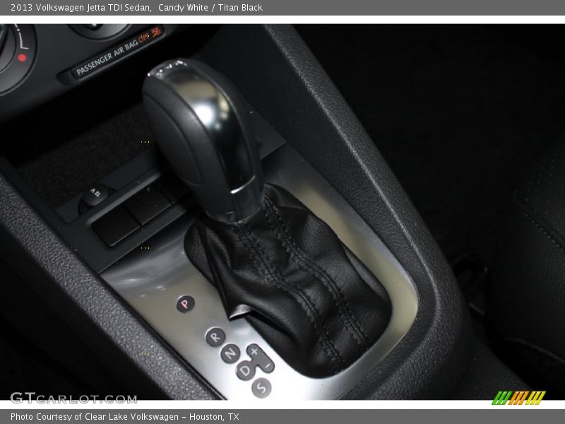 Candy White / Titan Black 2013 Volkswagen Jetta TDI Sedan