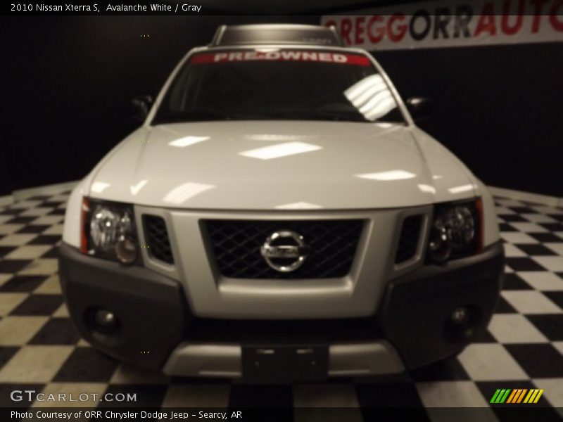 Avalanche White / Gray 2010 Nissan Xterra S