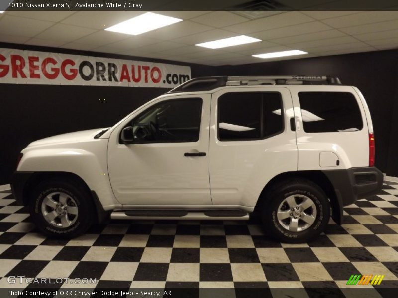 Avalanche White / Gray 2010 Nissan Xterra S