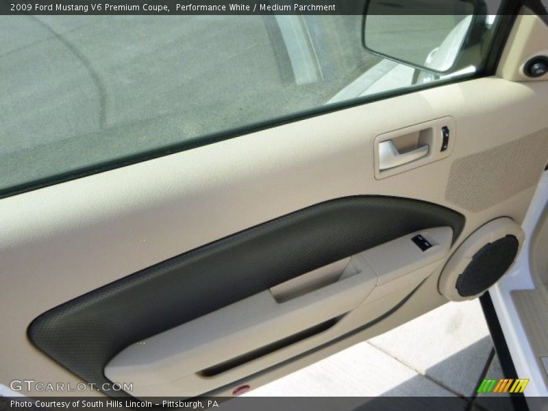 Performance White / Medium Parchment 2009 Ford Mustang V6 Premium Coupe