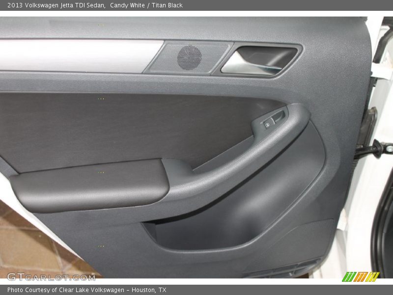 Candy White / Titan Black 2013 Volkswagen Jetta TDI Sedan