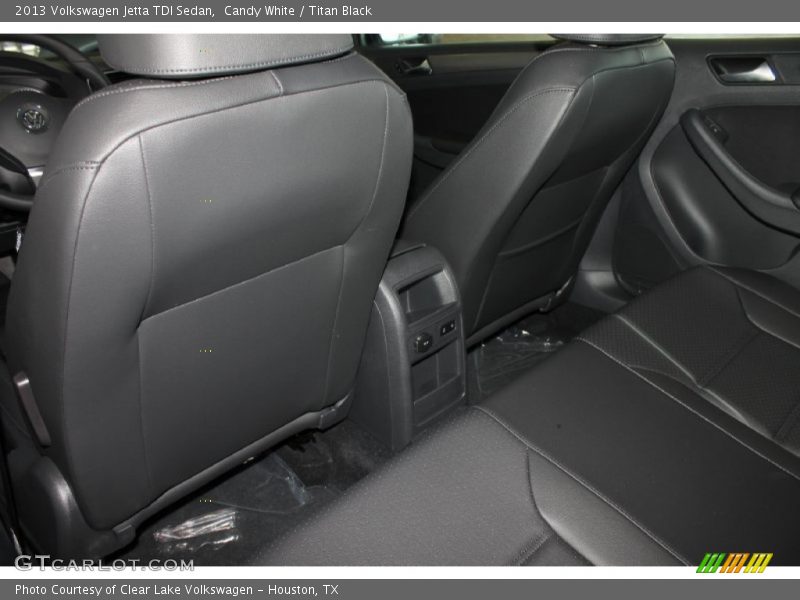 Candy White / Titan Black 2013 Volkswagen Jetta TDI Sedan