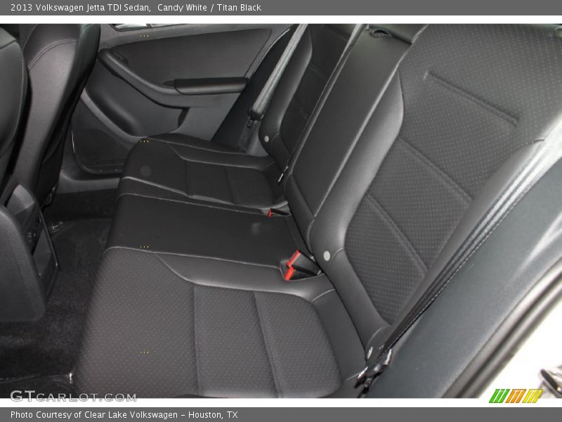 Candy White / Titan Black 2013 Volkswagen Jetta TDI Sedan