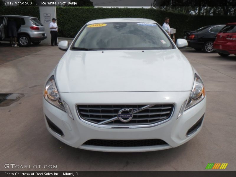 Ice White / Soft Beige 2012 Volvo S60 T5