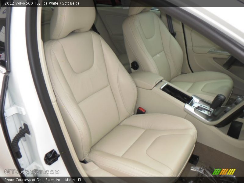 Ice White / Soft Beige 2012 Volvo S60 T5