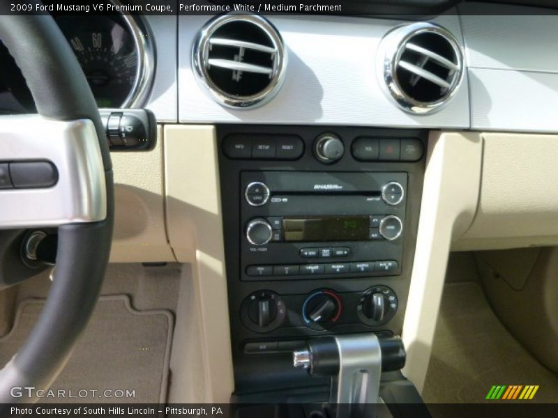 Performance White / Medium Parchment 2009 Ford Mustang V6 Premium Coupe