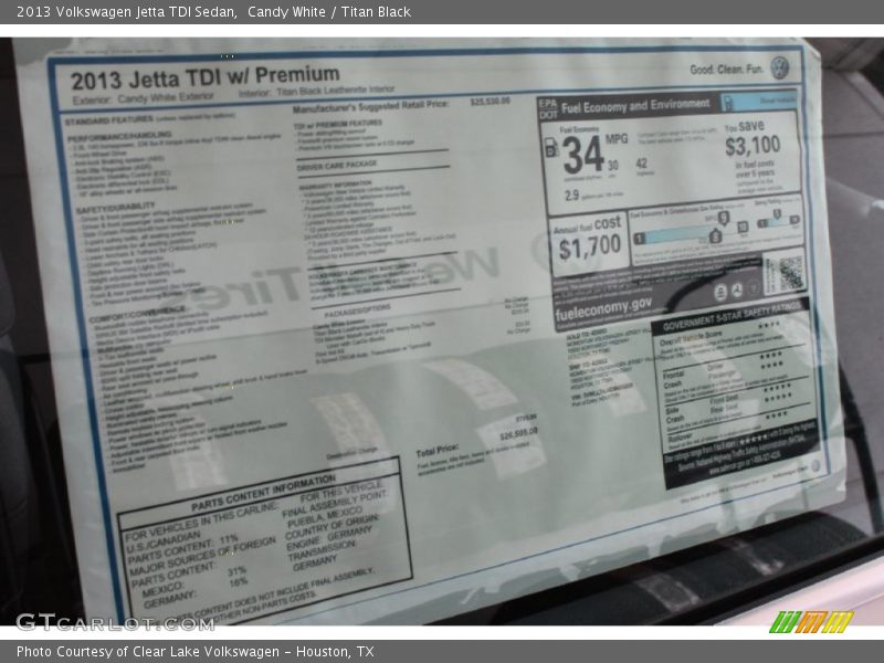 Candy White / Titan Black 2013 Volkswagen Jetta TDI Sedan