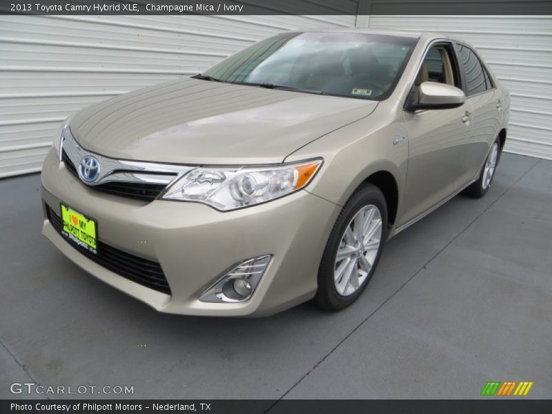 Champagne Mica / Ivory 2013 Toyota Camry Hybrid XLE