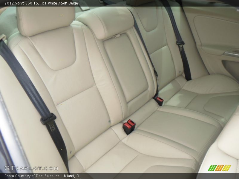 Ice White / Soft Beige 2012 Volvo S60 T5