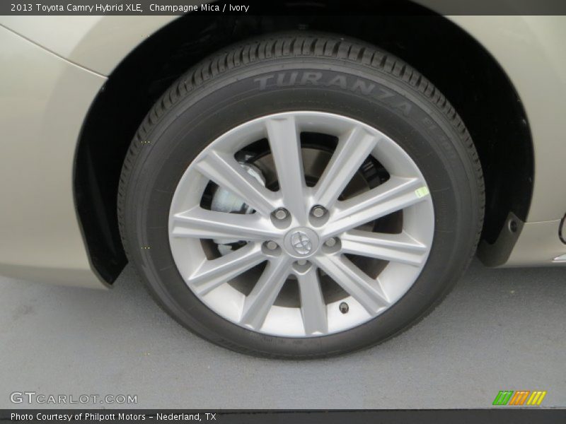 Champagne Mica / Ivory 2013 Toyota Camry Hybrid XLE