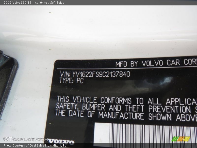 Ice White / Soft Beige 2012 Volvo S60 T5