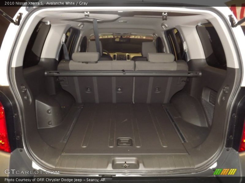 Avalanche White / Gray 2010 Nissan Xterra S