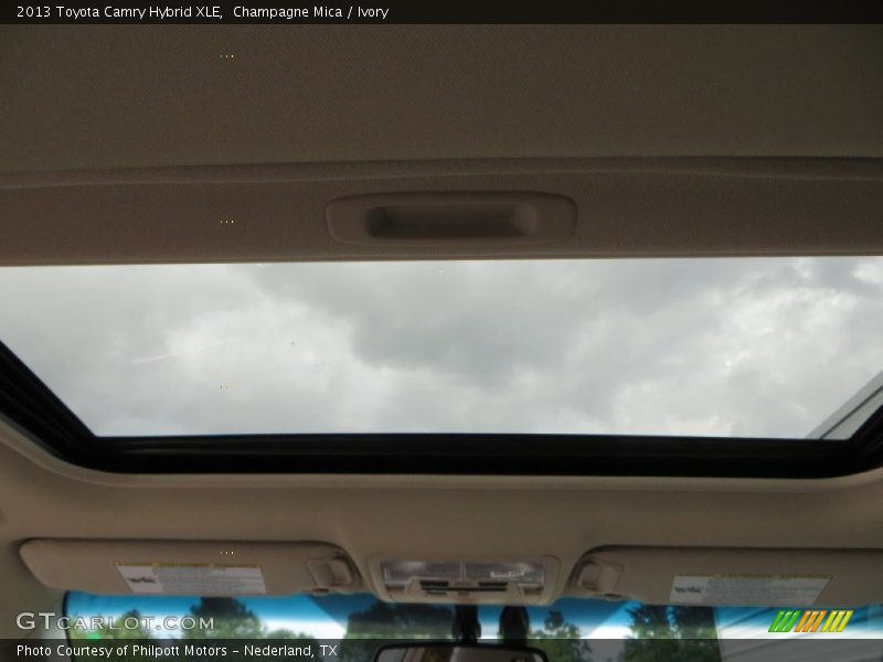 Champagne Mica / Ivory 2013 Toyota Camry Hybrid XLE