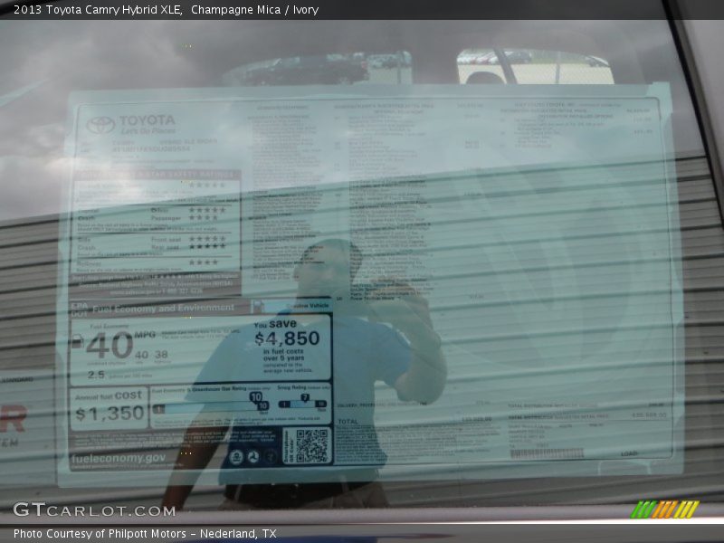 Champagne Mica / Ivory 2013 Toyota Camry Hybrid XLE