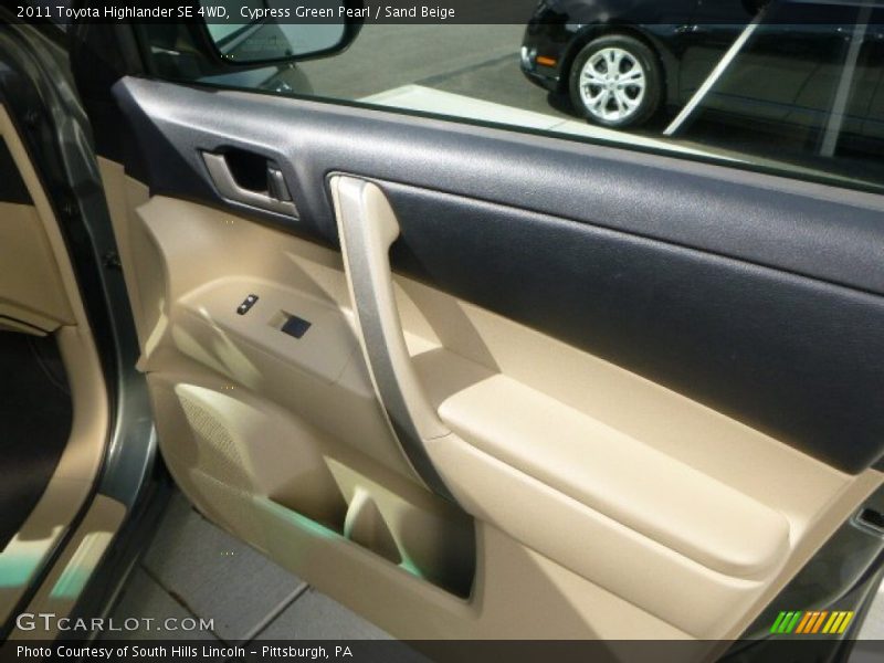 Cypress Green Pearl / Sand Beige 2011 Toyota Highlander SE 4WD