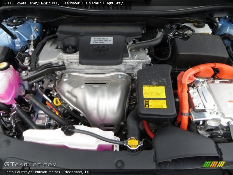 Clearwater Blue Metallic / Light Gray 2013 Toyota Camry Hybrid XLE