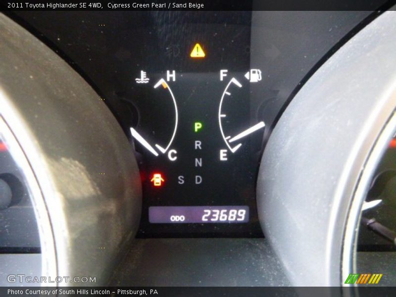 Cypress Green Pearl / Sand Beige 2011 Toyota Highlander SE 4WD