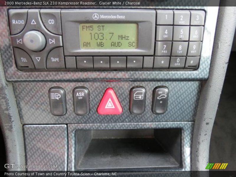 Controls of 2000 SLK 230 Kompressor Roadster