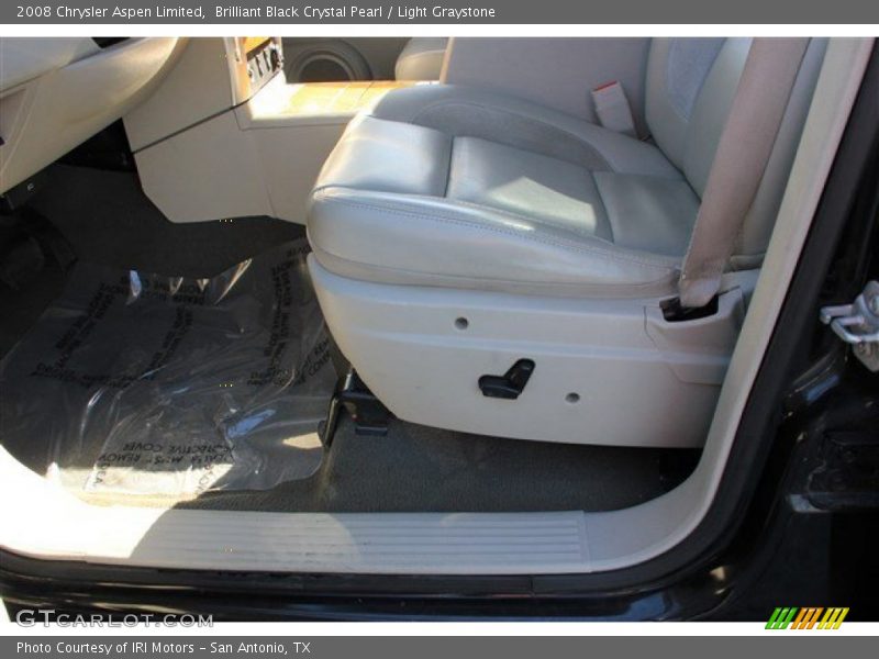 Brilliant Black Crystal Pearl / Light Graystone 2008 Chrysler Aspen Limited