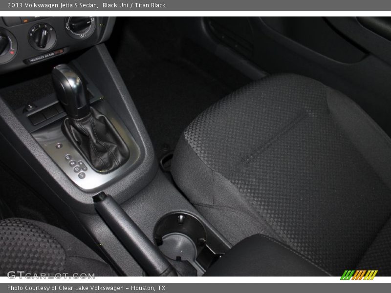 Black Uni / Titan Black 2013 Volkswagen Jetta S Sedan