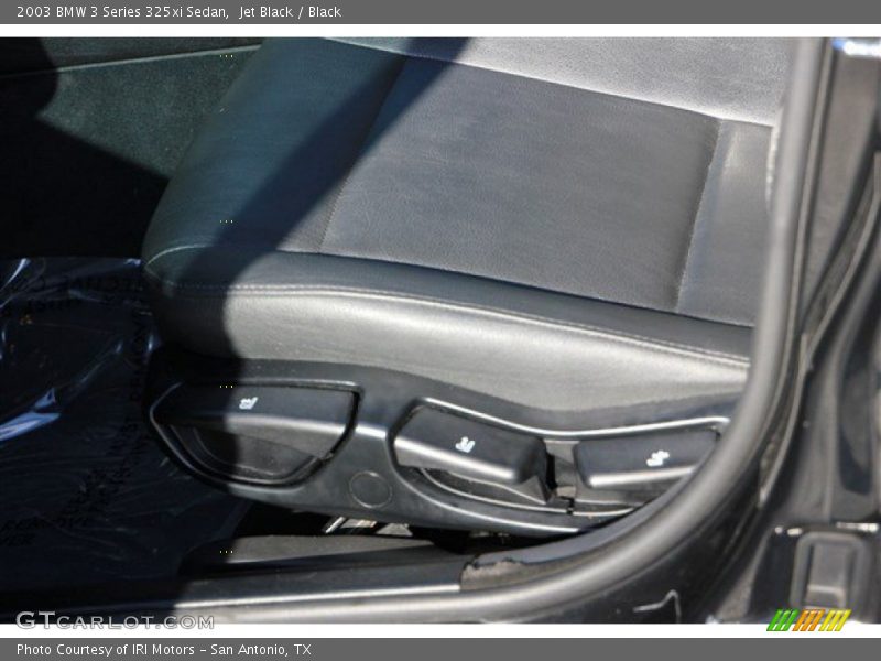 Jet Black / Black 2003 BMW 3 Series 325xi Sedan