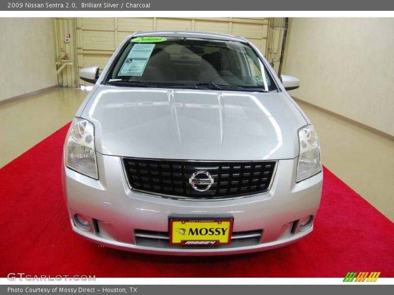 Brilliant Silver / Charcoal 2009 Nissan Sentra 2.0