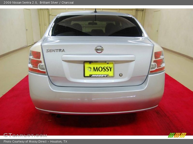 Brilliant Silver / Charcoal 2009 Nissan Sentra 2.0