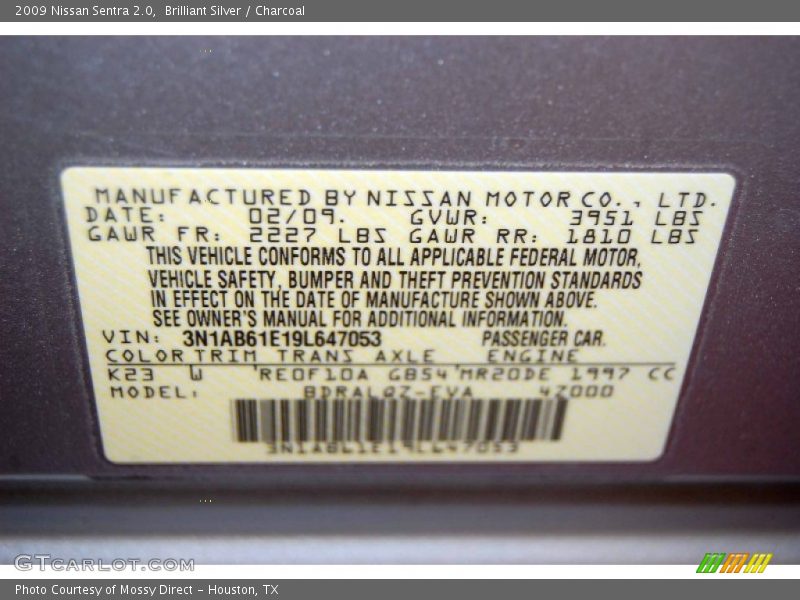 Brilliant Silver / Charcoal 2009 Nissan Sentra 2.0