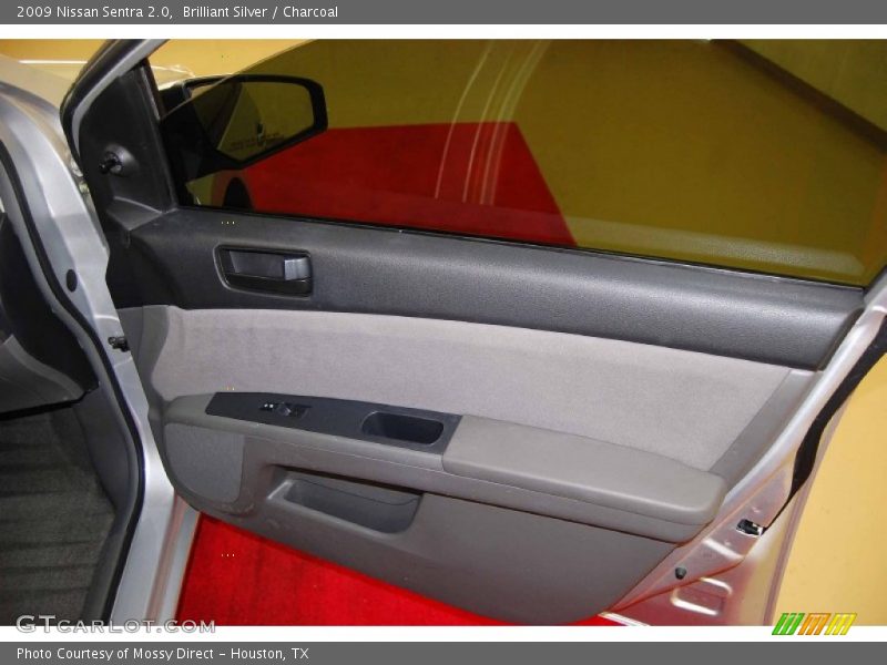 Brilliant Silver / Charcoal 2009 Nissan Sentra 2.0