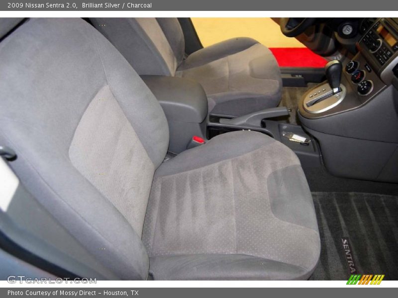 Brilliant Silver / Charcoal 2009 Nissan Sentra 2.0