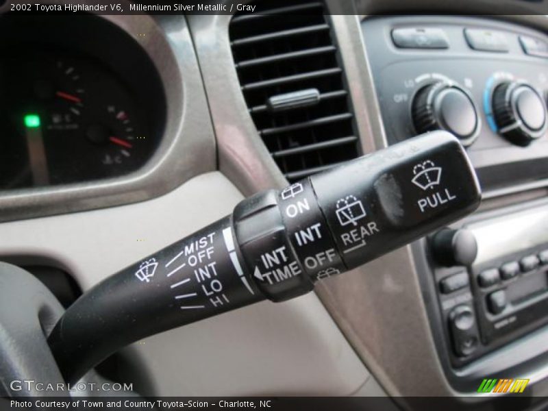 Millennium Silver Metallic / Gray 2002 Toyota Highlander V6