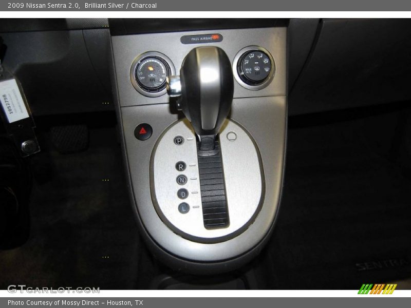 Brilliant Silver / Charcoal 2009 Nissan Sentra 2.0