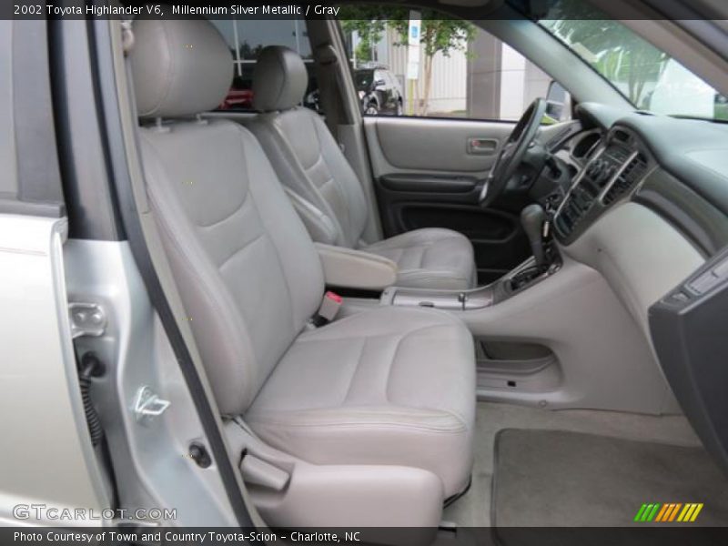 Millennium Silver Metallic / Gray 2002 Toyota Highlander V6