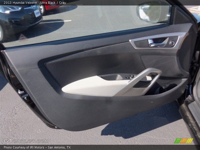 Ultra Black / Gray 2013 Hyundai Veloster