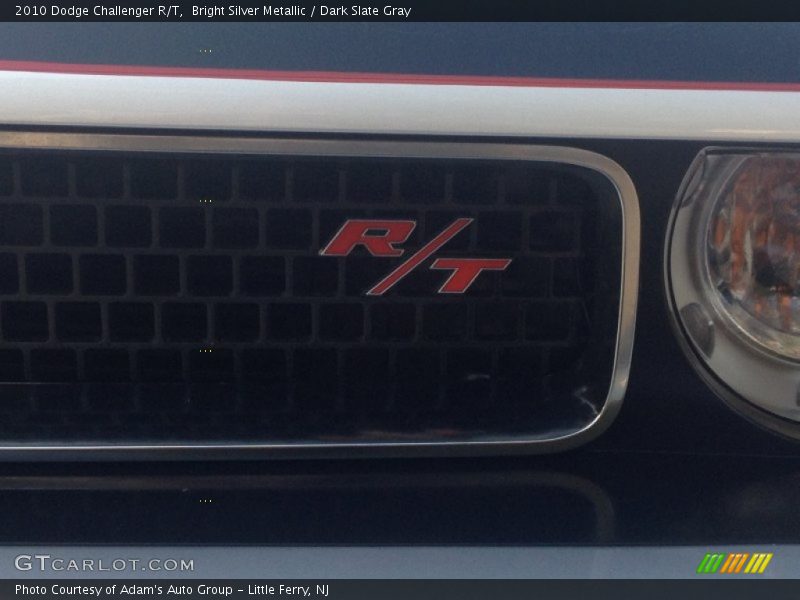 Bright Silver Metallic / Dark Slate Gray 2010 Dodge Challenger R/T