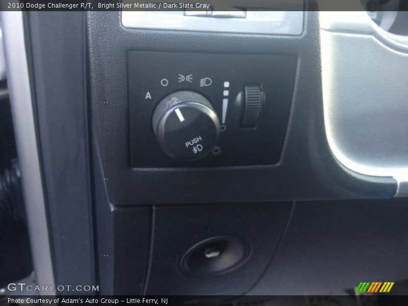 Bright Silver Metallic / Dark Slate Gray 2010 Dodge Challenger R/T