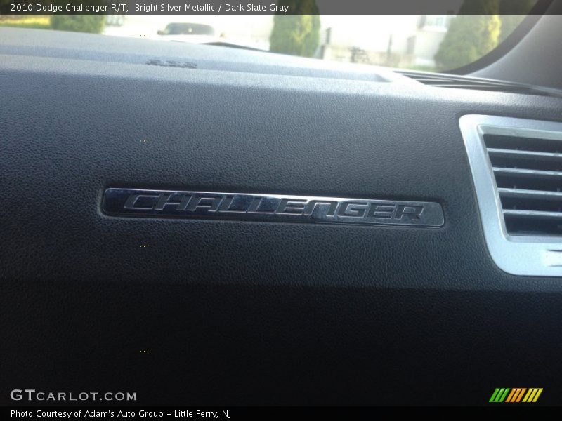 Bright Silver Metallic / Dark Slate Gray 2010 Dodge Challenger R/T