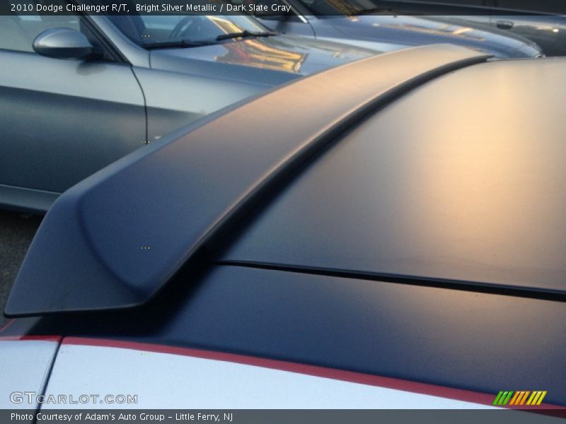 Bright Silver Metallic / Dark Slate Gray 2010 Dodge Challenger R/T