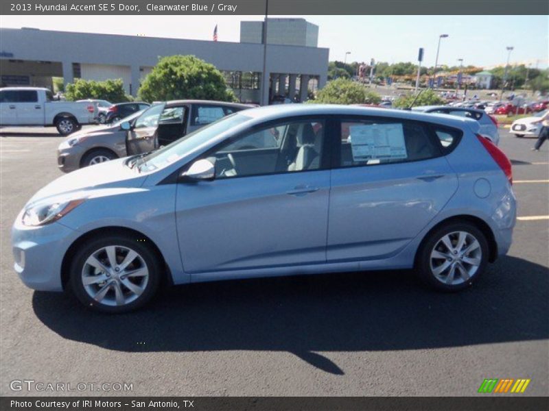 Clearwater Blue / Gray 2013 Hyundai Accent SE 5 Door