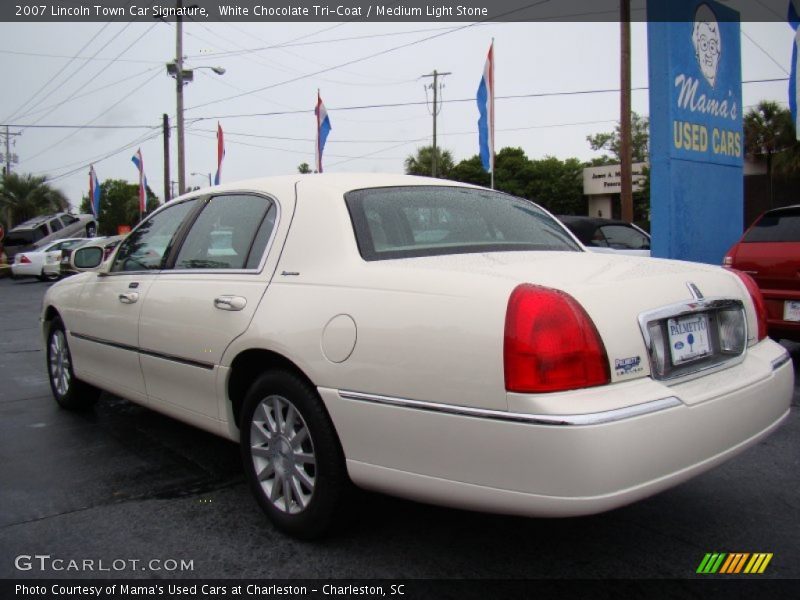 White Chocolate Tri-Coat / Medium Light Stone 2007 Lincoln Town Car Signature