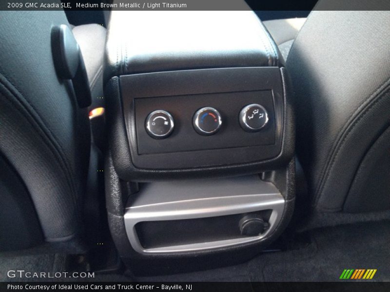 Medium Brown Metallic / Light Titanium 2009 GMC Acadia SLE