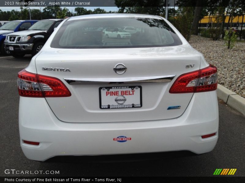 Aspen White / Charcoal 2013 Nissan Sentra SV