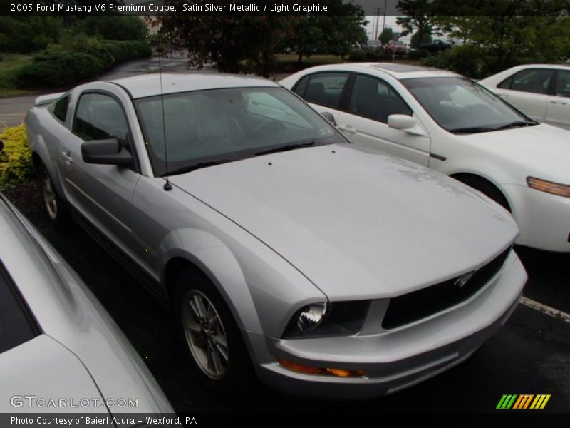 Satin Silver Metallic / Light Graphite 2005 Ford Mustang V6 Premium Coupe