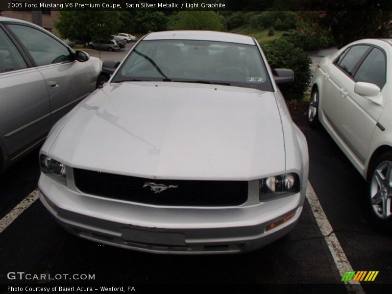 Satin Silver Metallic / Light Graphite 2005 Ford Mustang V6 Premium Coupe